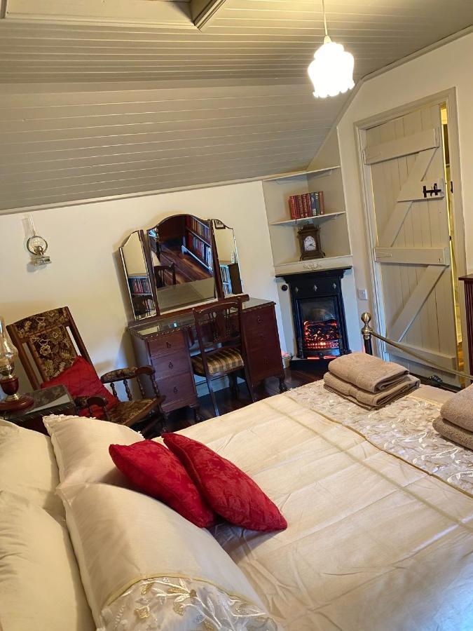 Nellie'S Farmhouse Карлингфорд Экстерьер фото